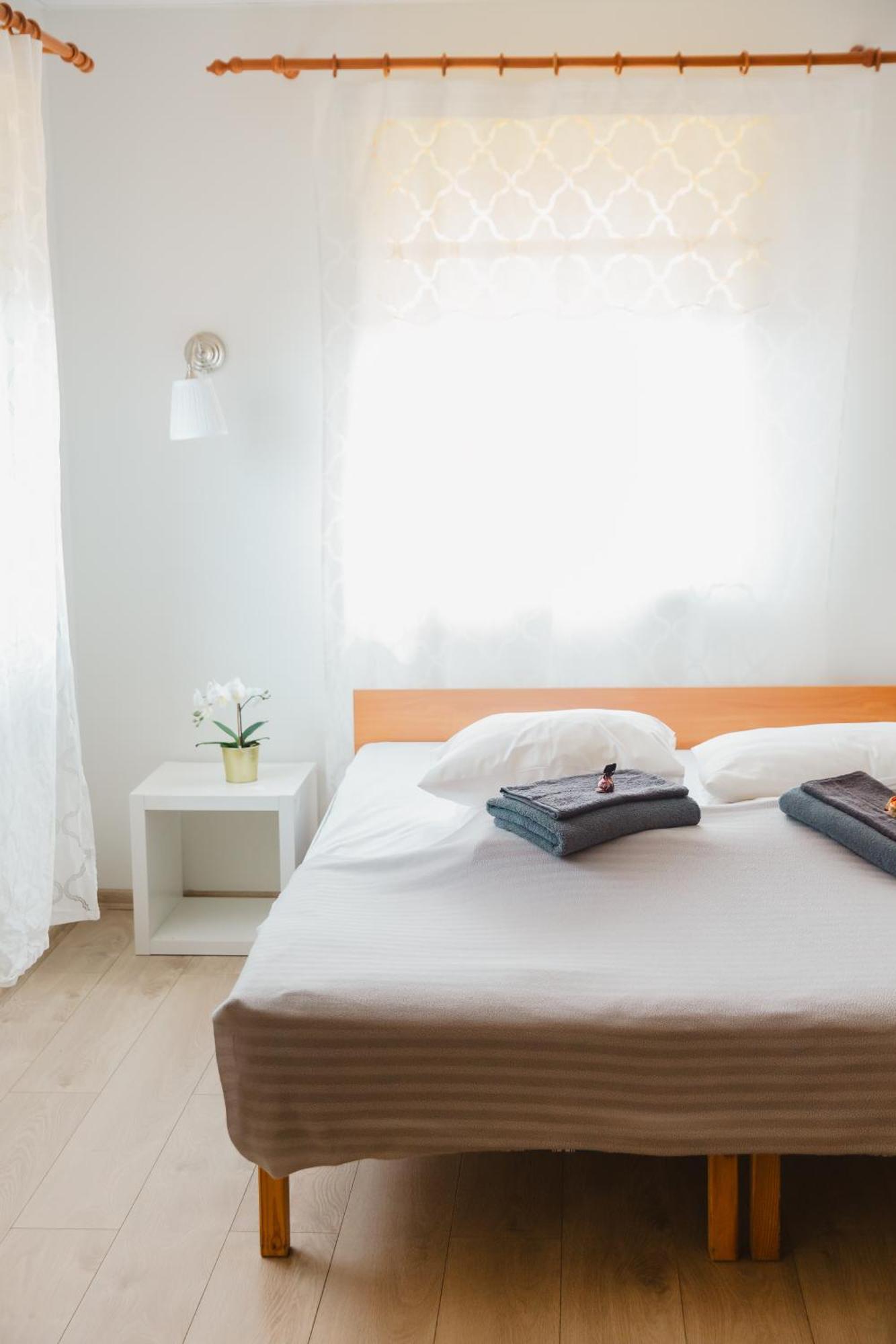 Konrad Family Guesthouse Kuressaare Room photo